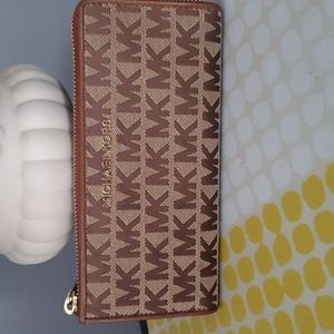 Michael Kors wallet